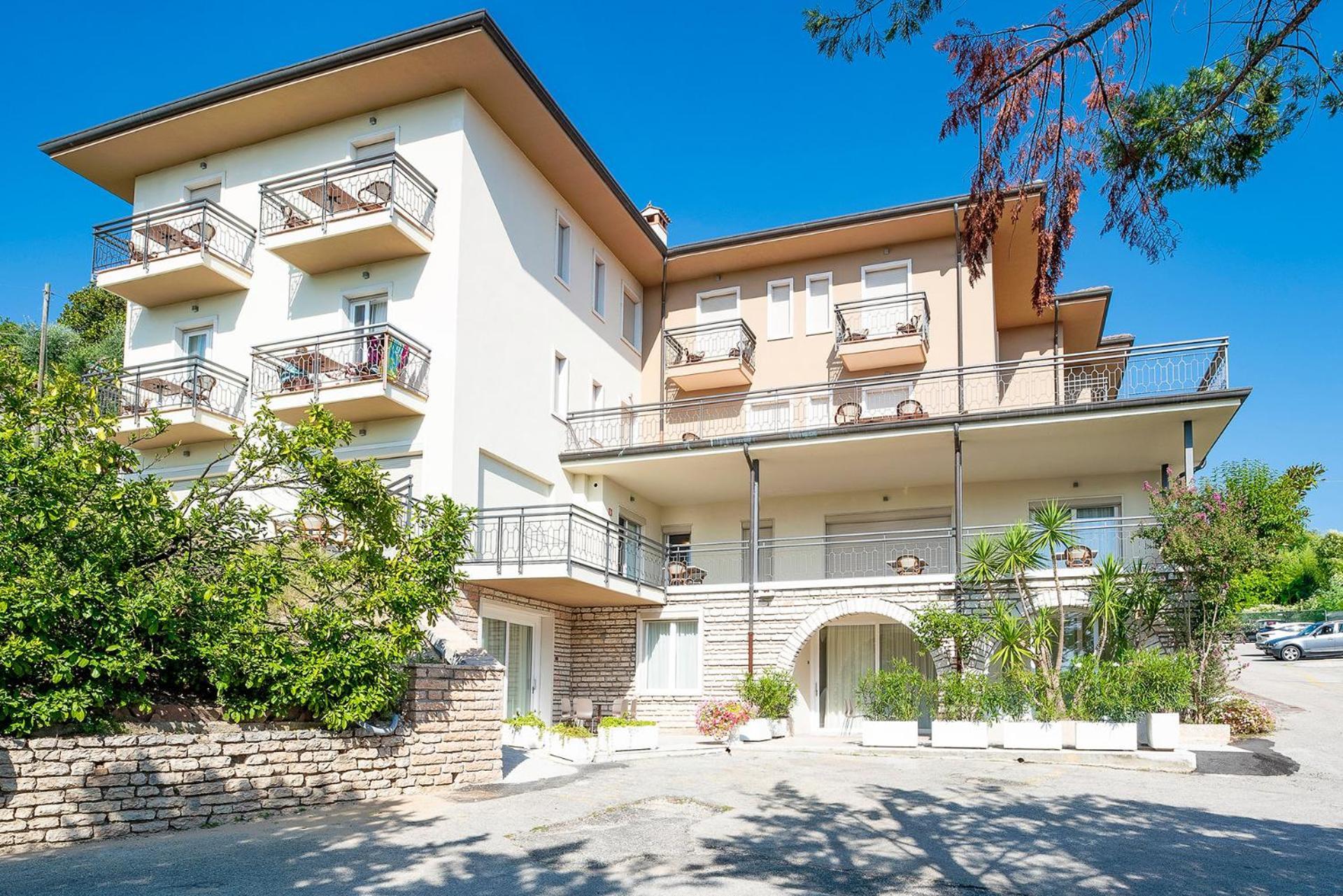 Апарт готель Residenza Panorama Костермано Екстер'єр фото